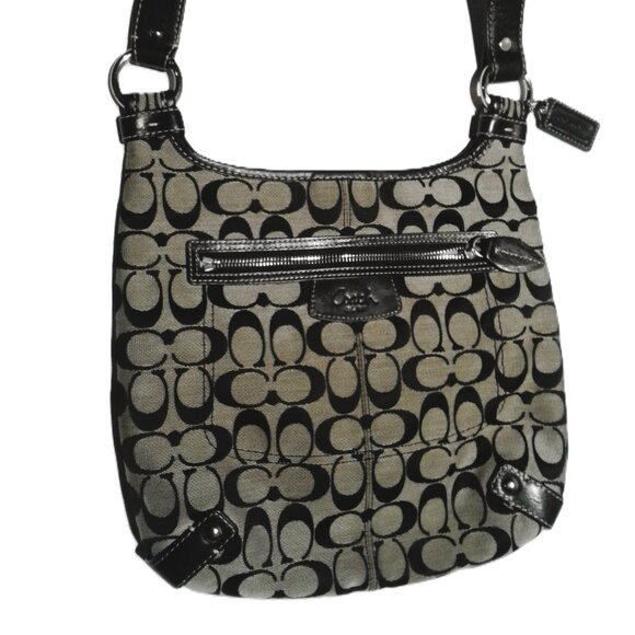 Coach Signature Canvas Leather Hobo Shoulder Bag grey color, Medium. - Picture 6 of 6